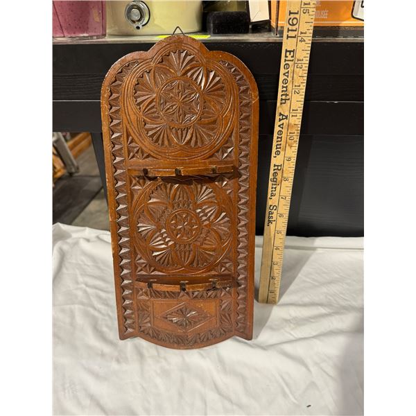 Asian wall hanging -spoons?