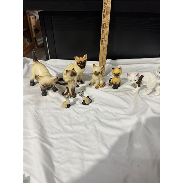 Collection of 8 vintage ceramic cats