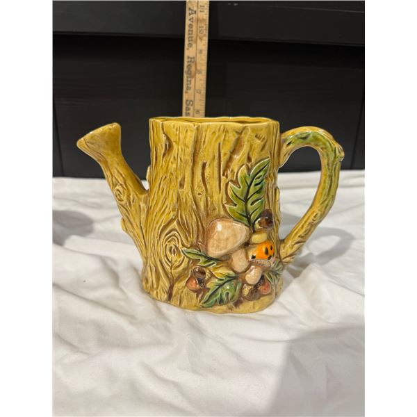 Lefton vintage ceramic watering can with mushrooms