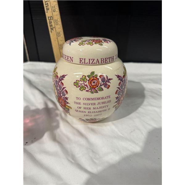 Masons silver jubilee lidded jar queen Elizabeth