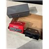 Image 1 : Cash boxes