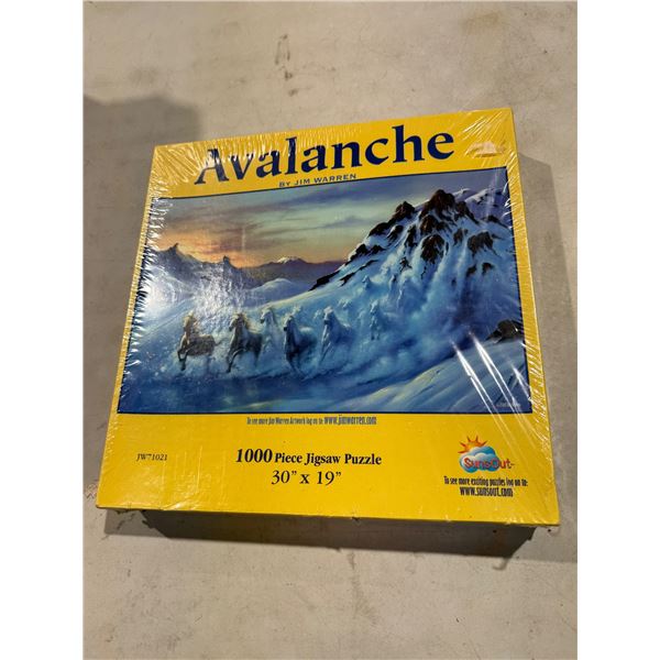New sealed 1000 pc puzzle
