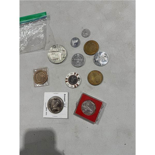 Assorted USA coins/tokens
