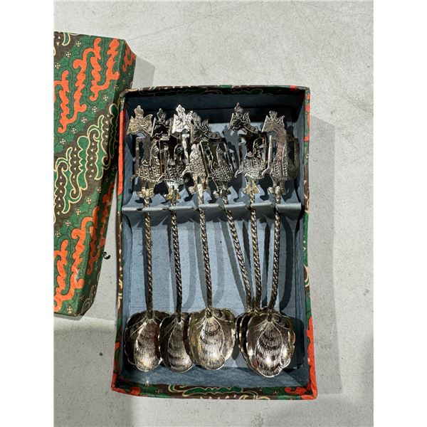 Twisted handled dancer spoons