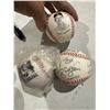 Image 1 : Collectible baseballs