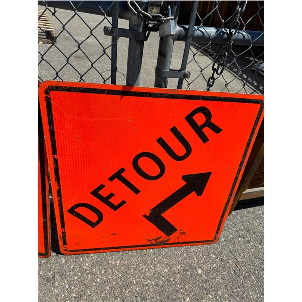 Detour sign
