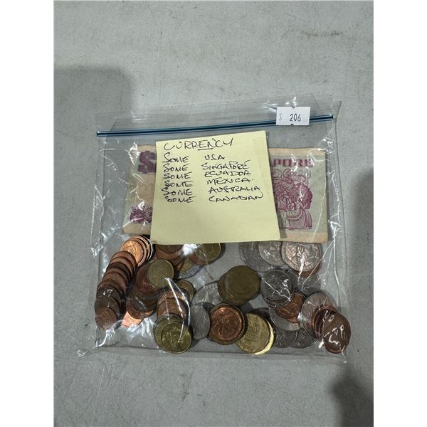 Assorted currency