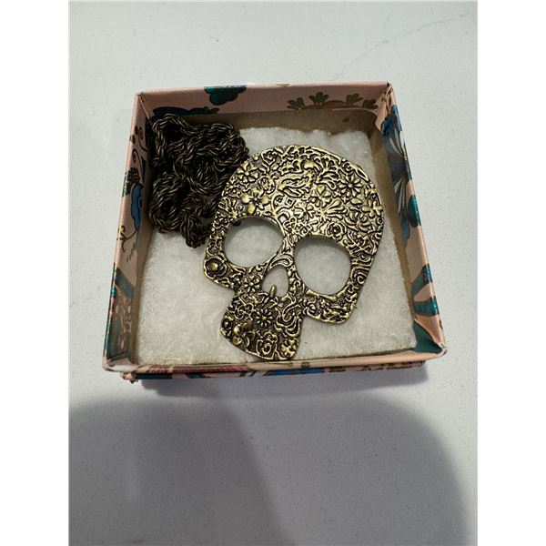 Necklace and pendant