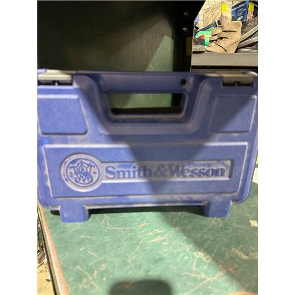 Smith & Wesson case