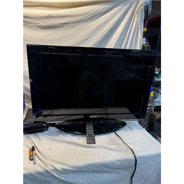 Toshiba 32" tv with remote
