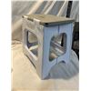 Image 1 : Folding stool