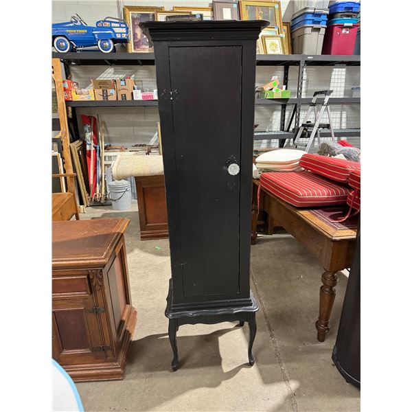 Tall cabinet