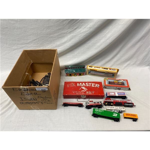 Misc Vintage Ho Train Set With Accessories
