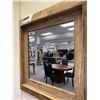Image 2 : MIROIR CADRÉ EN BOIS 31” x 31”