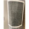 Image 1 : TAPIS 63” x 89”