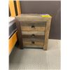 Image 1 : TABLE DE NUIT 3 TIROIRS