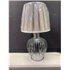 Image 1 : LAMPE DE TABLE 22” H