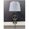 Image 1 : LAMPE DE TABLE 26” H