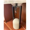 Image 2 : LAMPE DE TABLE 27” H