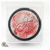 Image 1 : CURTIS JOSEPH SIGNED PUCK DETROIT RED WINGS