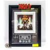 Image 1 : KISS LOVE GUN ETCHED GLASS W/COA