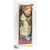 Image 1 : VINTAGE CENTURY COLLECTION PORCELAIN DOLL