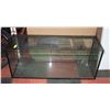 Image 1 : X-LARGE THICK GLASS TANK/AQUARIUM WITH CAGED TOP