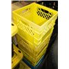 Image 1 : LOT OF 4 STORAGE CRATES