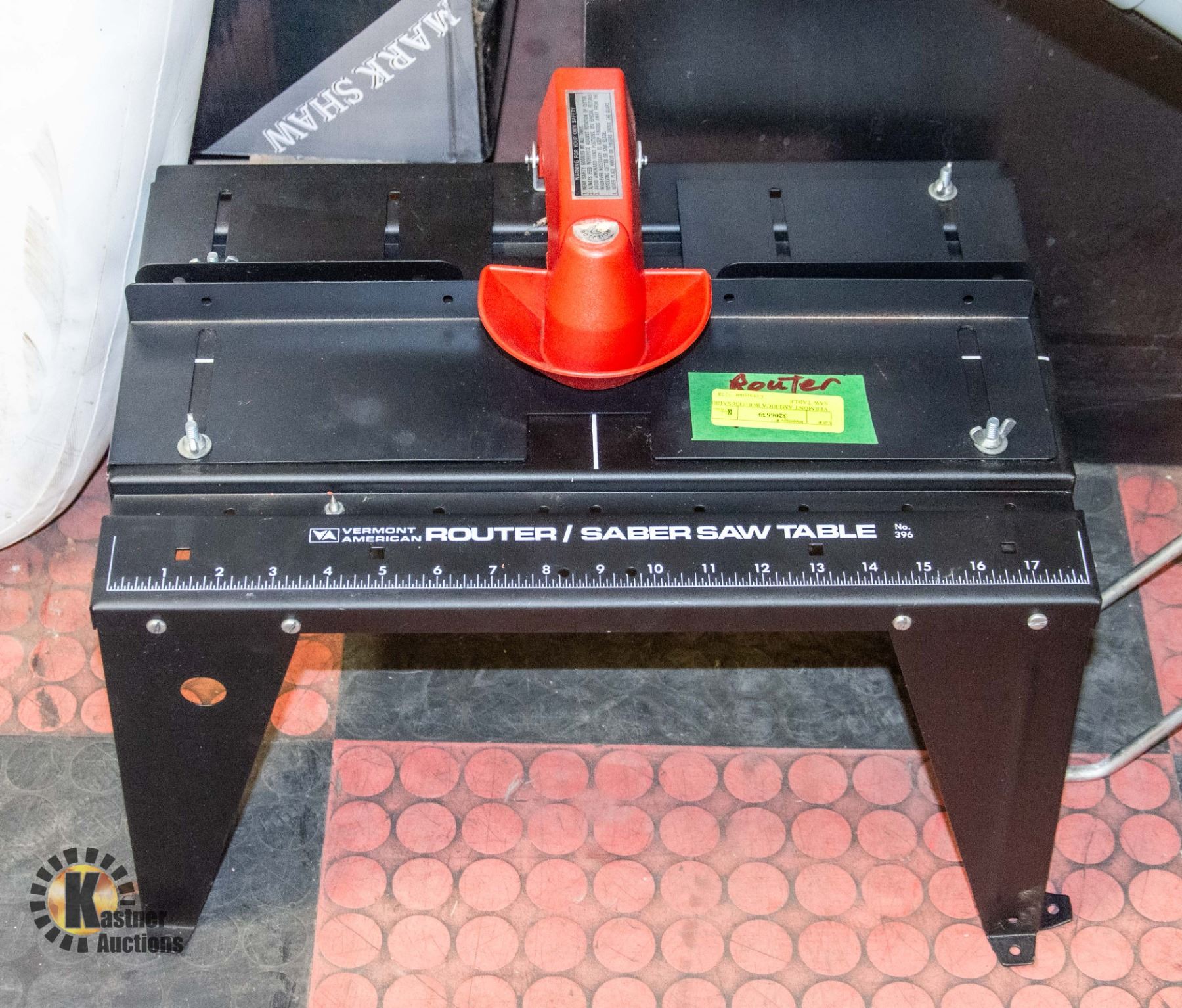VERMONT AMERICA ROUTER/SABRE SAW TABLE