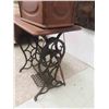 Image 7 : 1880 Treadle Sewing Machine