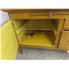 Image 10 : Kitchen Step Hoosier With Frosted Glass 22" x 41.5" x 68" 