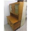 Image 2 : Kitchen Step Hoosier With Frosted Glass 22" x 41.5" x 68" 