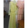 Image 5 : 4 Formal Vintage Dresses