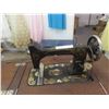 Image 2 : Seamstress Treadle Sewing Machine