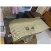 Image 4 : Vintage Baby Scale - Chatillon