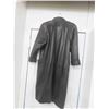 Image 5 : Danier Lambskin Ladies Leather Coat Size Small -  Retails Over $1200