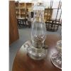 Image 5 : 4 Oil Finger Lamps with Chimneys