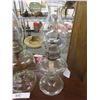 Image 2 : 4 Oil Lamps with Chimneys