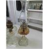 Image 2 : 2 Aladdin + Oil Lamps - 1 chimney missing