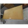 Image 4 : Wooden Table 24" x 24" t x 48" 