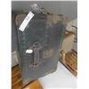 Image 2 : Wardrobe Trunk 15" x 22" x 41" - locked! Can't open