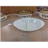 Image 5 : 3 Pyrex Casserole Dishes with Lids & Other Casserole Dish