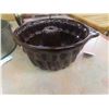 Image 5 : 3 Cake Pans ; 2 Metal, 1 Stoneware & Copper Warmer
