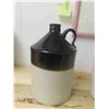 Image 3 : 2 Stoneware Jugs ; 1 Gal + 1/2 Gal 