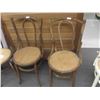 Image 3 : 6 Bentwood Chairs