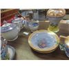 Image 4 : Tea Set, Lustre Vase, Sugar, Cream, Tea Cups, Saucers