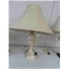 Image 3 : 2 Lamps - 1 Alabaster