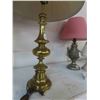 Image 5 : 2 Electric Table Lamps - 1 Brass with Shades