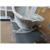 Image 3 : Wicker Bassinette Rocker 40" x 19.5" x up to 32" 