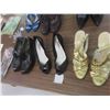 Image 2 : Ladies Shoes, Gloves, Kerchiefs, plus more